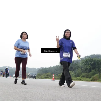 Runner Photo 7507335