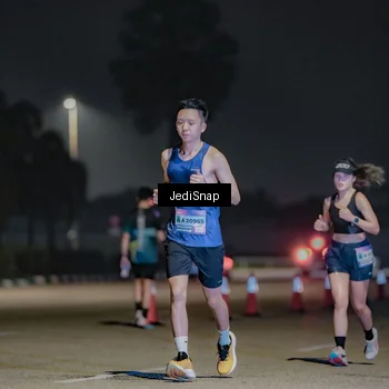 Runner Photo 7507377