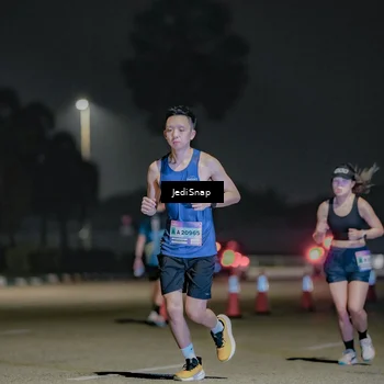 Runner Photo 7507389