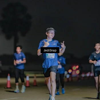 Runner Photo 7507458