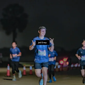 Runner Photo 7507479