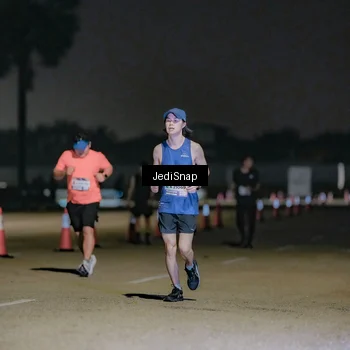 Runner Photo 7507609