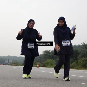 Runner Photo 7507635