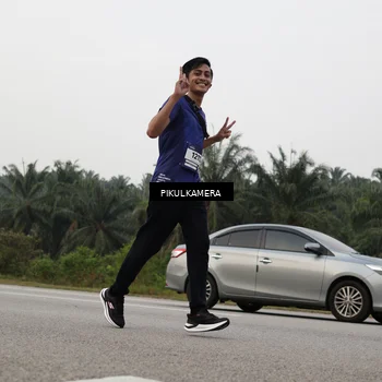Runner Photo 7507678