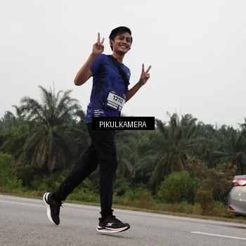 Runner Photo 7507692