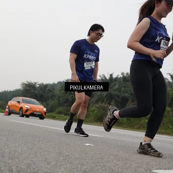 Runner Photo 7507700