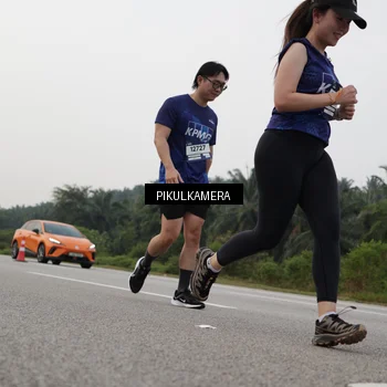 Runner Photo 7507703