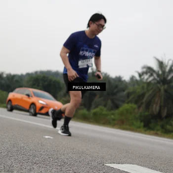 Runner Photo 7507720