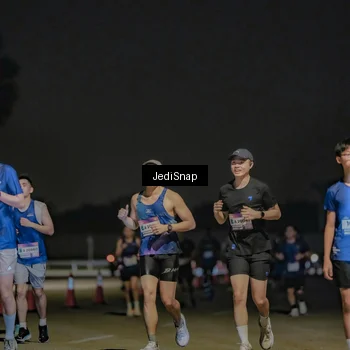 Runner Photo 7507750