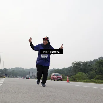 Runner Photo 7507768