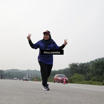 Runner Photo 7507773