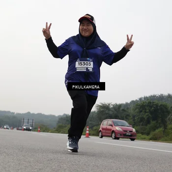 Runner Photo 7507785