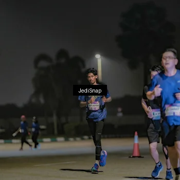 Runner Photo 7507806