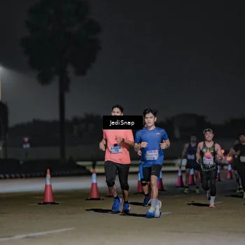 Runner Photo 7507844