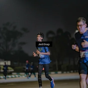 Runner Photo 7507859