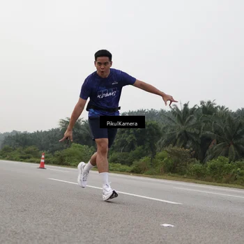 Runner Photo 7507871