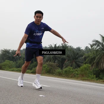 Runner Photo 7507876