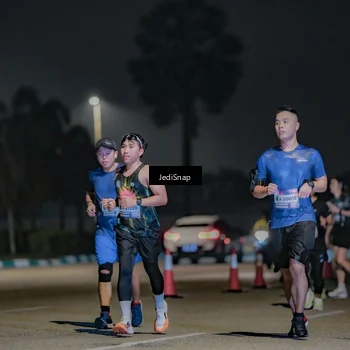 Runner Photo 7507879