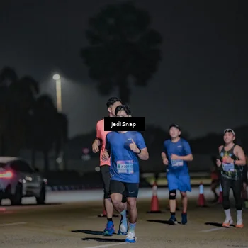 Runner Photo 7507880