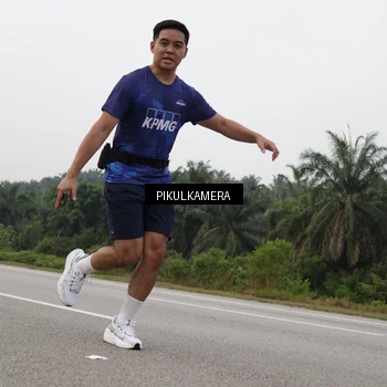 Runner Photo 7507900