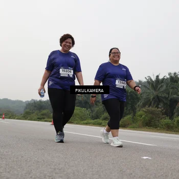Runner Photo 7508003