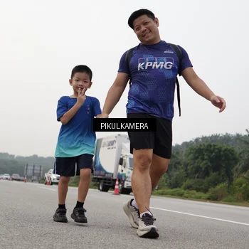 Runner Photo 7508038