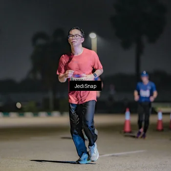 Runner Photo 7508104