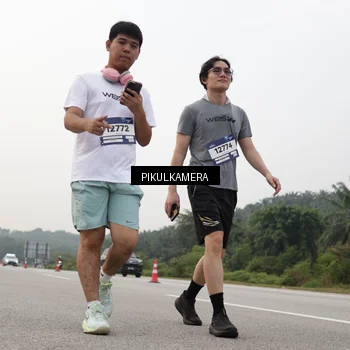 Runner Photo 7508160
