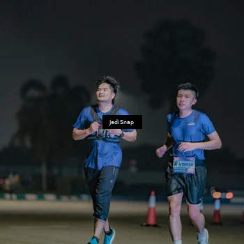Runner Photo 7508189
