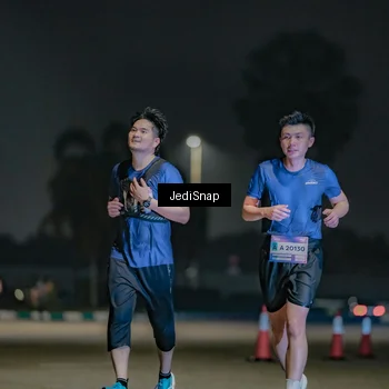 Runner Photo 7508196