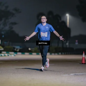 Runner Photo 7508265