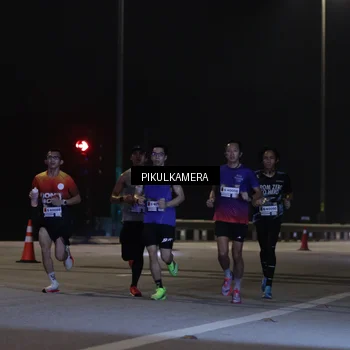 Runner Photo 7508273