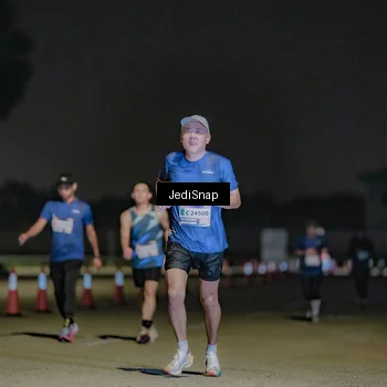 Runner Photo 7508297