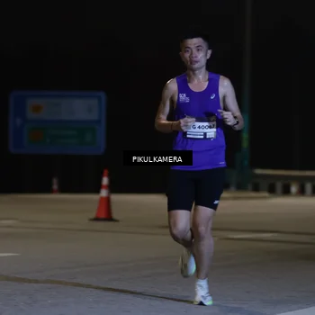 Runner Photo 7508304