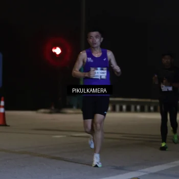 Runner Photo 7508310