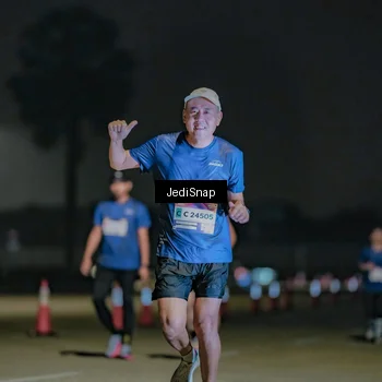Runner Photo 7508312