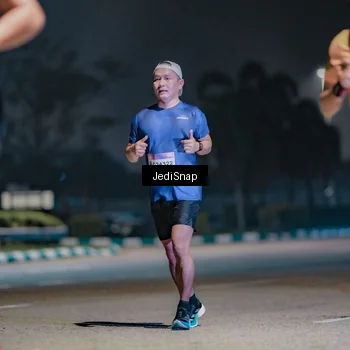 Runner Photo 7508447