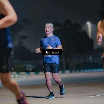 Runner Photo 7508456