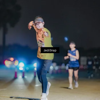 Runner Photo 7508496