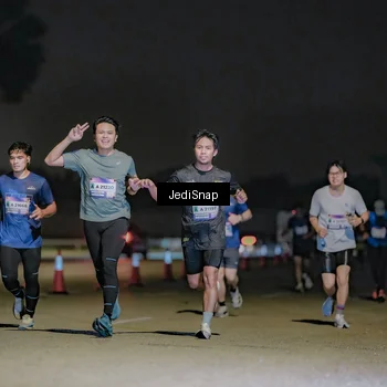 Runner Photo 7508540