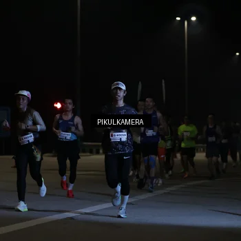 Runner Photo 7508545