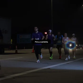Runner Photo 7508580