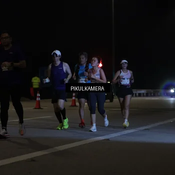 Runner Photo 7508594