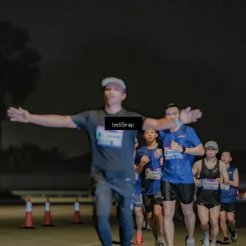Runner Photo 7508611