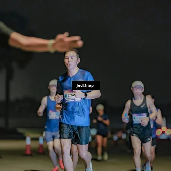 Runner Photo 7508623