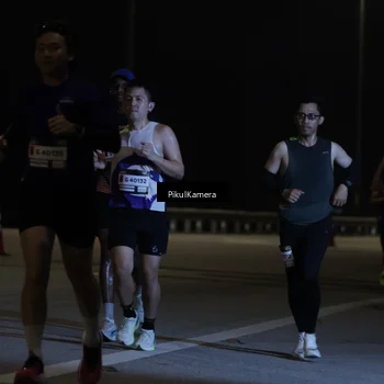 Runner Photo 7508653