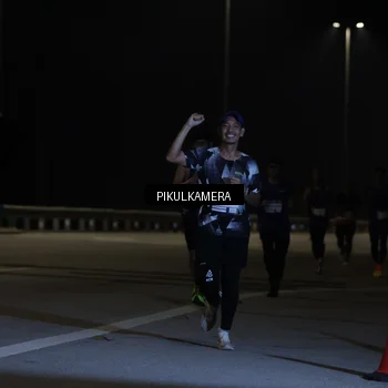 Runner Photo 7508657