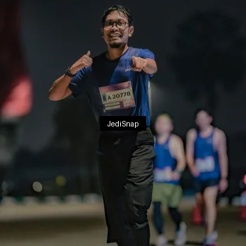 Runner Photo 7508688