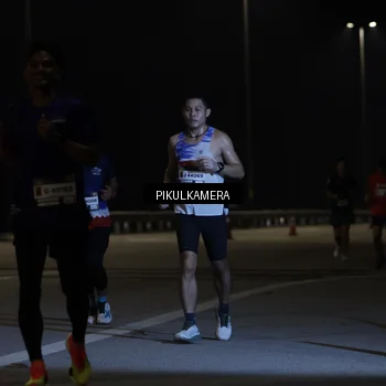 Runner Photo 7508703