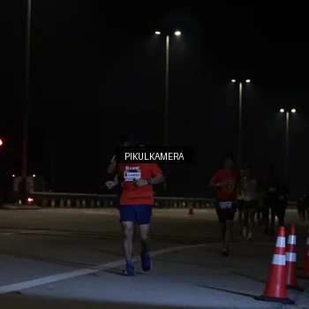 Runner Photo 7508734